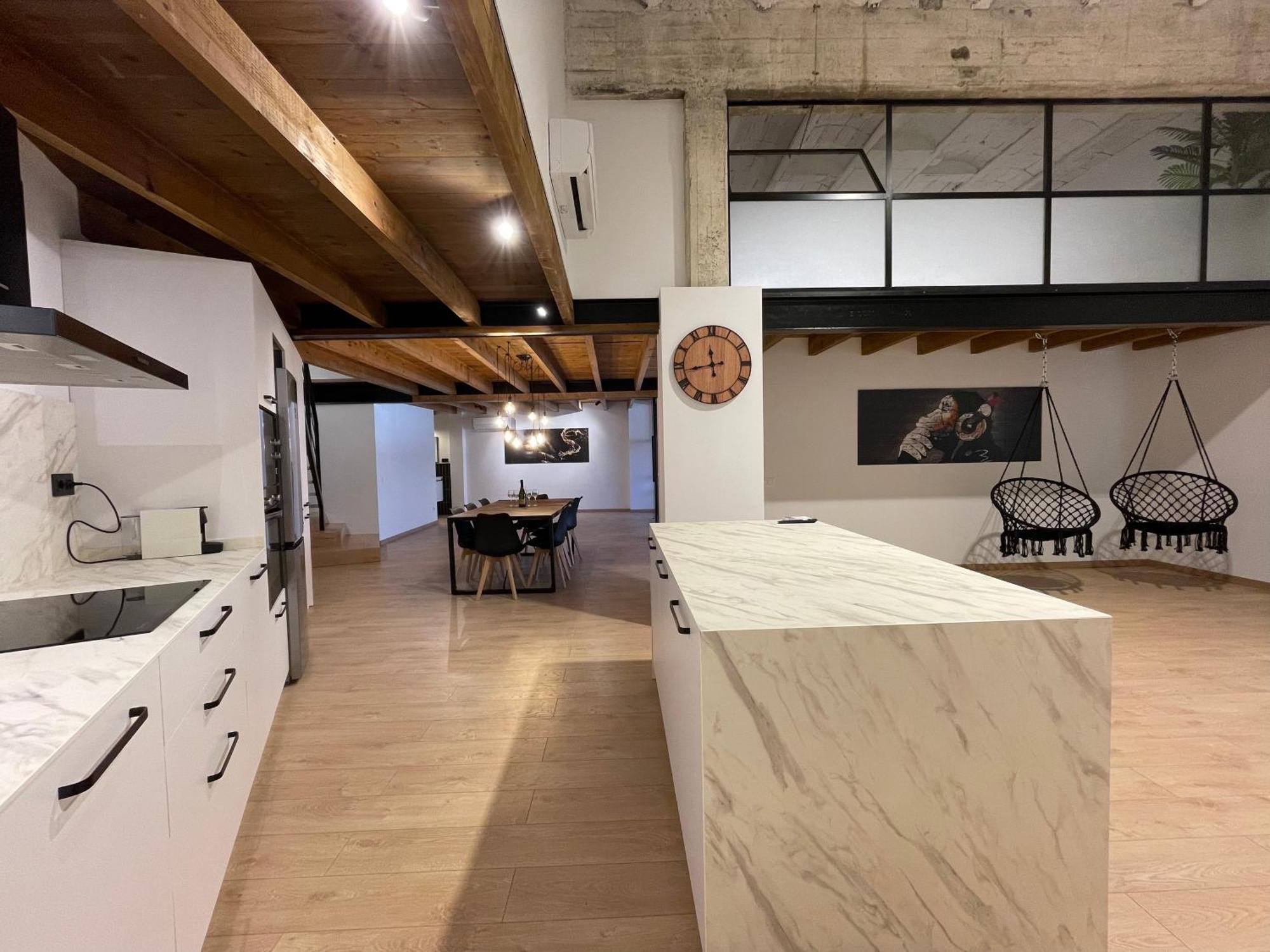 Manresa Industrial Home Exterior photo